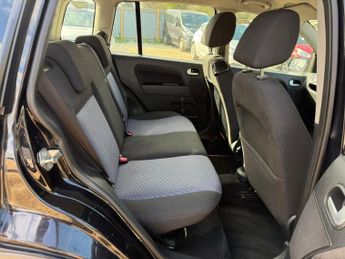 Ford Fusion 1.6 Zetec 5dr