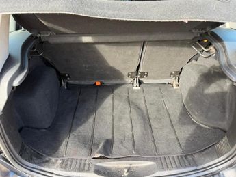 Ford Fusion 1.6 Zetec 5dr