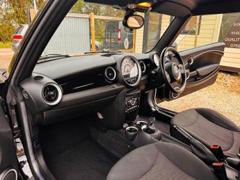 MINI Convertible 1.6 Cooper Euro 5 (s/s) 2dr