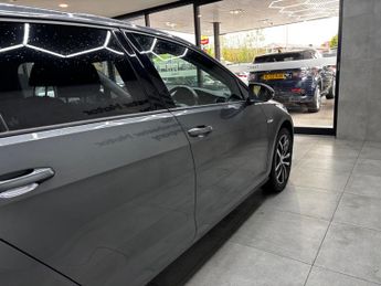 Volkswagen e-Golf 35.8kWh e-Golf Auto 5dr