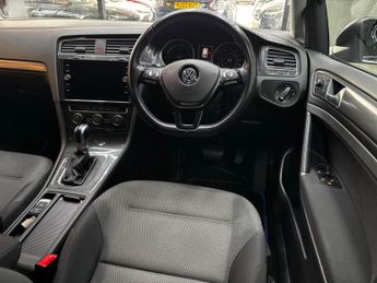 Volkswagen e-Golf 35.8kWh e-Golf Auto 5dr