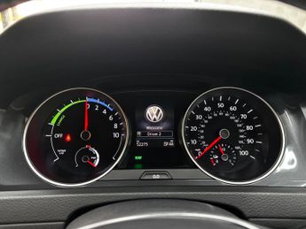 Volkswagen e-Golf 35.8kWh e-Golf Auto 5dr