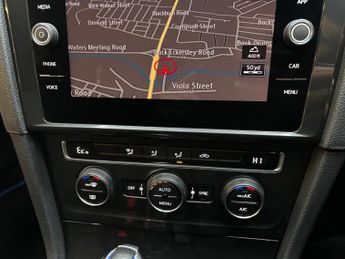 Volkswagen e-Golf 35.8kWh e-Golf Auto 5dr