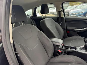 Ford Focus 1.0T EcoBoost Zetec Euro 6 (s/s) 5dr