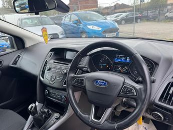 Ford Focus 1.0T EcoBoost Zetec Euro 6 (s/s) 5dr