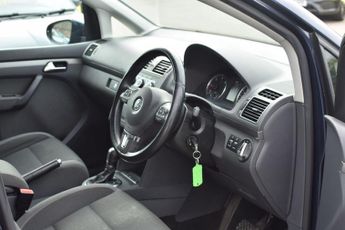 Volkswagen Touran 1.6 TDI SE DSG Euro 5 5dr