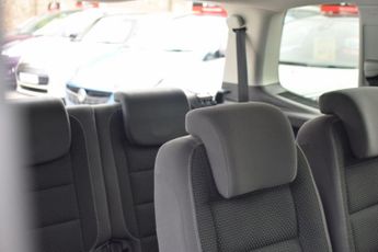 Volkswagen Touran 1.6 TDI SE DSG Euro 5 5dr