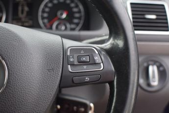 Volkswagen Touran 1.6 TDI SE DSG Euro 5 5dr