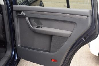 Volkswagen Touran 1.6 TDI SE DSG Euro 5 5dr