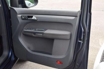 Volkswagen Touran 1.6 TDI SE DSG Euro 5 5dr