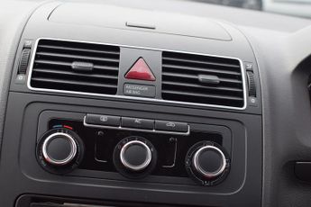 Volkswagen Touran 1.6 TDI SE DSG Euro 5 5dr