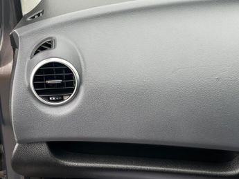 Vauxhall Meriva 1.7 CDTi SE MPV 5dr Diesel Auto Euro 5 (110 ps)