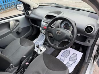 Toyota AYGO 1.0 VVT-i + MultiMode Euro 4 5dr