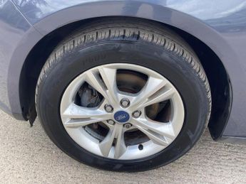 Ford Focus 1.6 Zetec Euro 5 5dr