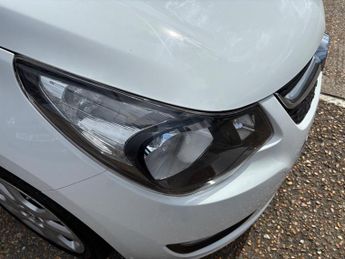 Vauxhall Viva 1.0i SE Euro 6 5dr (a/c)