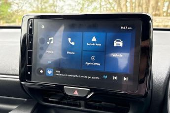 Toyota Yaris 1.5 Hybrid Design CVT