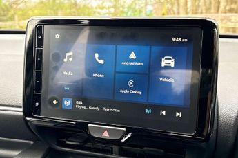 Toyota Yaris 1.5 Hybrid Design CVT