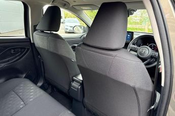 Toyota Yaris 1.5 Hybrid Design CVT