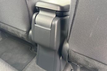 Toyota Yaris 1.5 Hybrid Design CVT