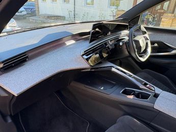 Peugeot E-3008 73kWh GT Auto 5dr