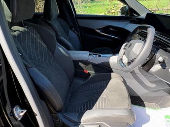 Peugeot E-3008 73kWh GT Auto 5dr