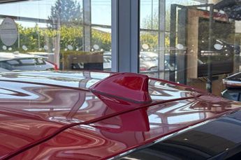 Toyota Yaris 1.5 VVT-h Design E-CVT Euro 6 (s/s) 5dr