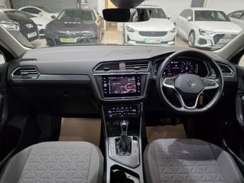 Volkswagen Tiguan 1.4 TSI 13kWh Life DSG Euro 6 (s/s) 5dr