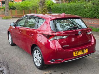 Toyota Auris 1.8 VVT-h Business Edition CVT Euro 6 (s/s) 5dr (Safety Sense)