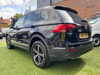 Volkswagen Tiguan 2.0 TDI BlueMotion Tech SE Navigation DSG 4Motion Euro 6 (s/s) 5