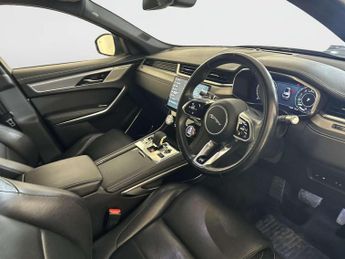 Jaguar F-PACE 2.0 P400e 17.1kWh R-Dynamic SE SUV 5dr Petrol Plug-in Hybrid Aut
