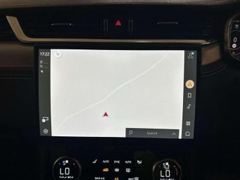 Jaguar F-PACE 2.0 P400e 17.1kWh R-Dynamic SE SUV 5dr Petrol Plug-in Hybrid Aut