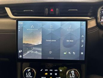 Jaguar F-PACE 2.0 P400e 17.1kWh R-Dynamic SE SUV 5dr Petrol Plug-in Hybrid Aut