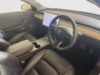 Tesla Model 3 Standard Range Plus Saloon 4dr Electric Auto RWD (241 bhp)