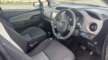 Toyota Yaris 1.5 VVT-h Icon Tech E-CVT Euro 6 (s/s) 5dr