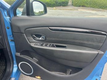 Renault Scenic 1.5 dCi Dynamique TomTom Euro 5 (s/s) 5dr