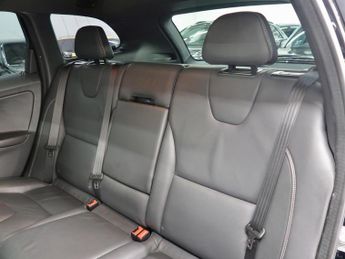 Volvo XC60 Volvo XC60 2.0 T5 R-Design Lux Auto