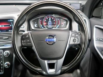 Volvo XC60 Volvo XC60 2.0 T5 R-Design Lux Auto