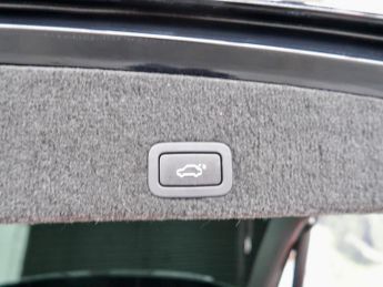 Volvo XC60 Volvo XC60 2.0 T5 R-Design Lux Auto