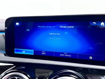 Mercedes-Benz CLA 1.3 CLA250e 15.6kWh AMG Line (Premium Plus) Coupe 4dr Petrol Plu