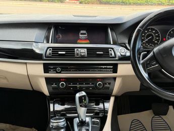 BMW 5 Series 2.0 520d Luxury Auto Euro 6 (s/s) 4dr