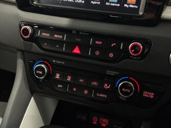 Kia Niro 1.6h GDi First Edition DCT Euro 6 (s/s) 5dr