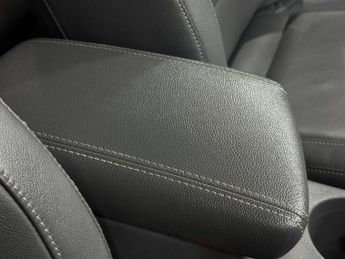 Kia Niro 1.6h GDi First Edition DCT Euro 6 (s/s) 5dr