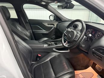 Jaguar F-PACE 2.0 D180 Chequered Flag Auto AWD Euro 6 (s/s) 5dr