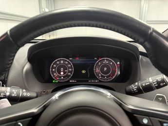 Jaguar F-PACE 2.0 D180 Chequered Flag Auto AWD Euro 6 (s/s) 5dr