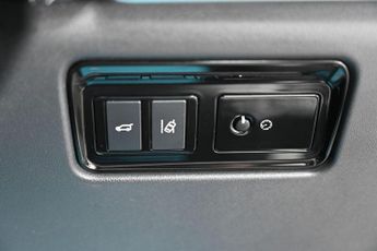 JAGUAR F-PACE 2.0 D180 R-Sport SUV 5dr Diesel Auto Euro 6 (s/s) (180 ps)