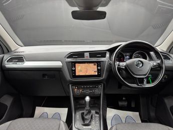 Volkswagen Tiguan 2.0 TDI SE Navigation DSG 4Motion Euro 6 (s/s) 5dr