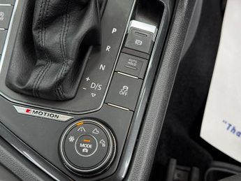 Volkswagen Tiguan 2.0 TDI SE Navigation DSG 4Motion Euro 6 (s/s) 5dr