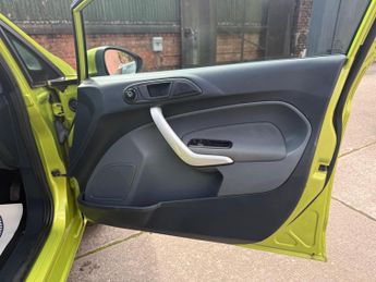 Ford Fiesta 1.4 Titanium 5dr