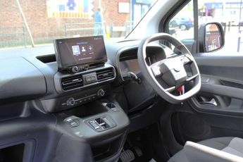 Citroen e-Berlingo 52kWh PLUS XL Auto 5dr (7.4kW Charger)