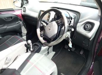 Vauxhall Viva 1.0i SE Euro 6 5dr